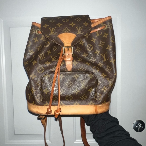 Louis Vuitton backpack - Picture 1 of 5